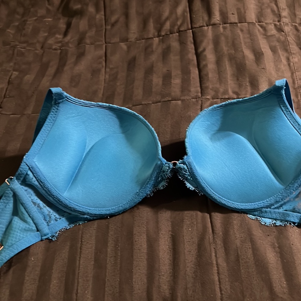 Victoria’s Secret Rhinestone push-up Bombshell Bra 34D - Picture 4 of 6